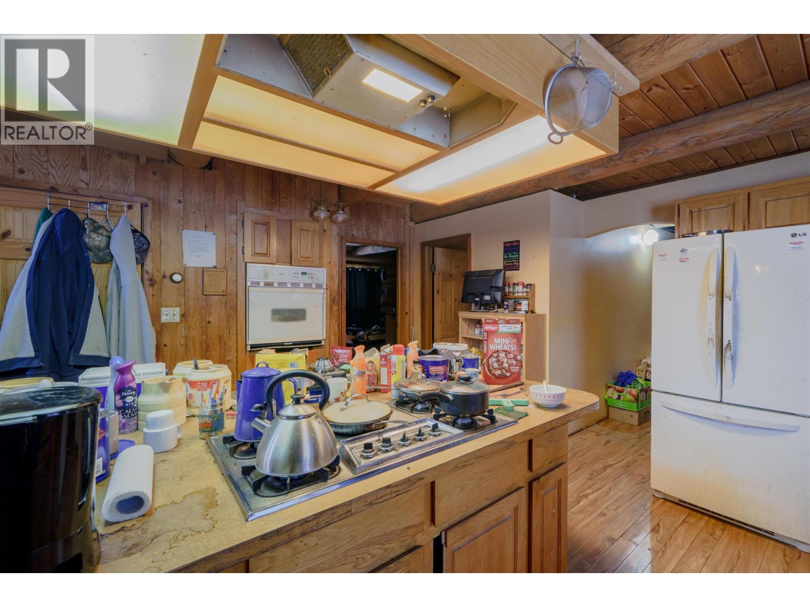 3074 SPOUT LAKE ROAD, Lac La Hache