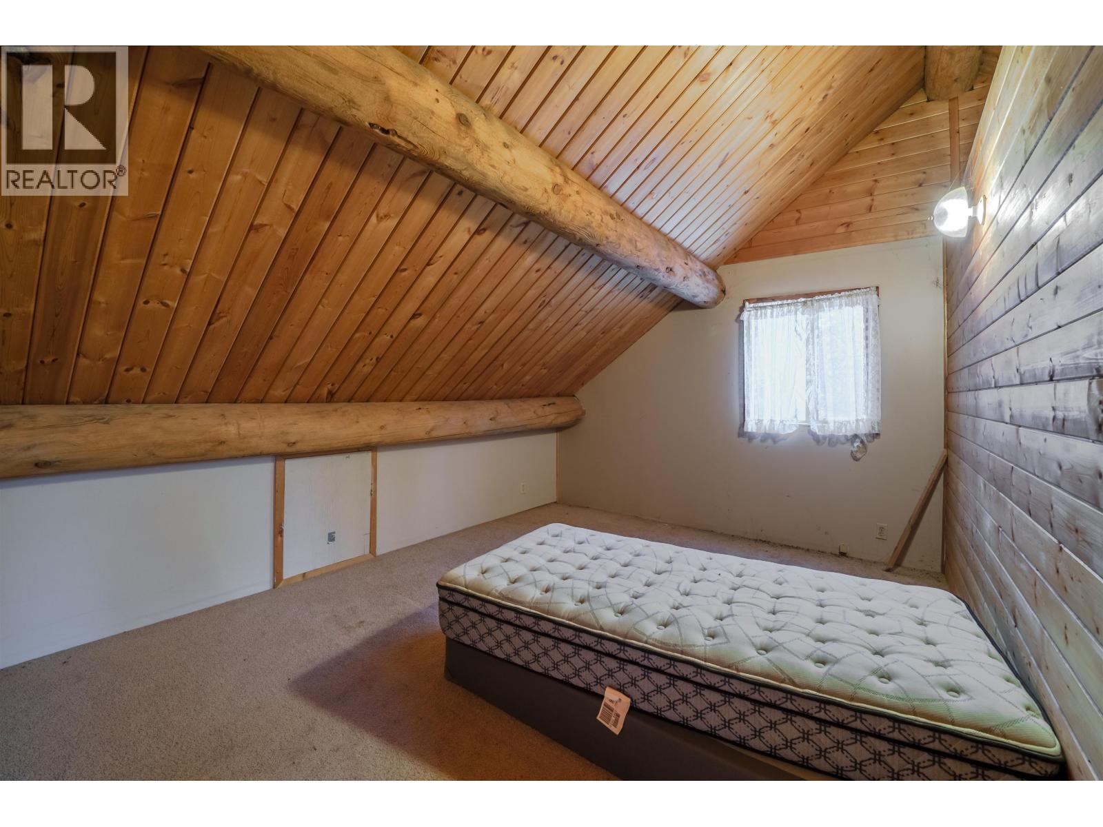 3074 SPOUT LAKE ROAD, Lac La Hache