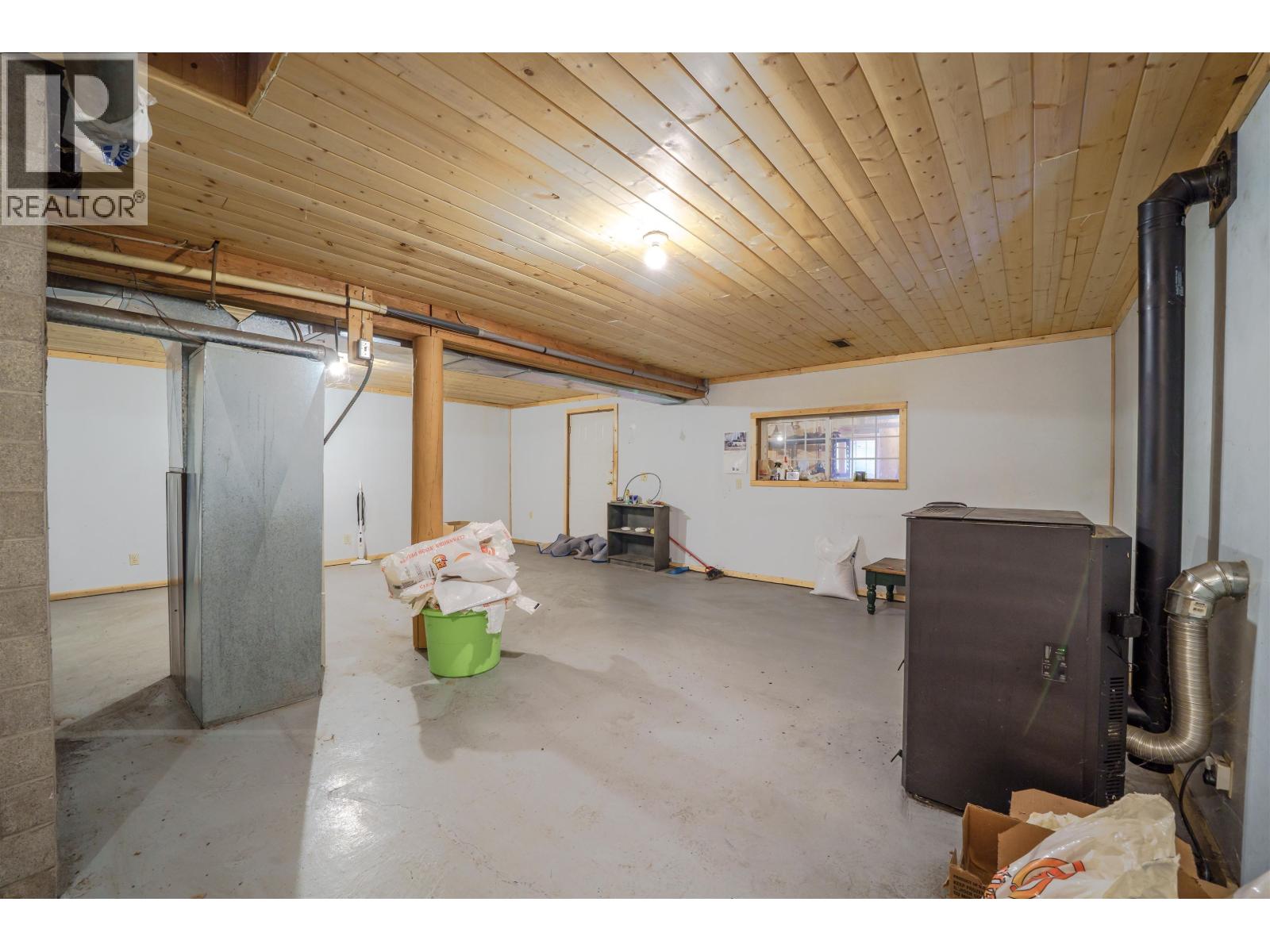3074 SPOUT LAKE ROAD, Lac La Hache