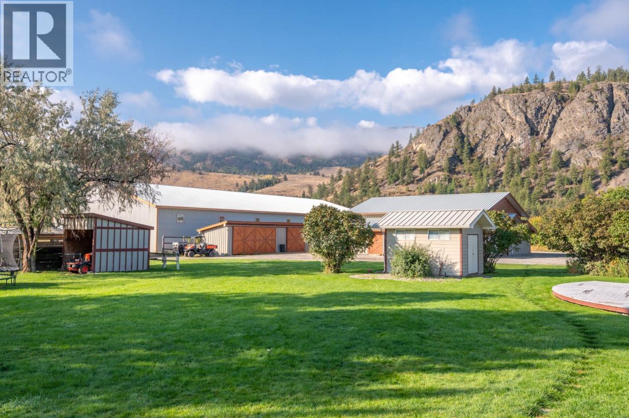 300 Jones Way Road, Oliver