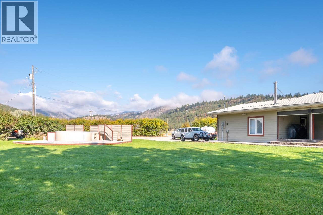 300 Jones Way Road, Oliver