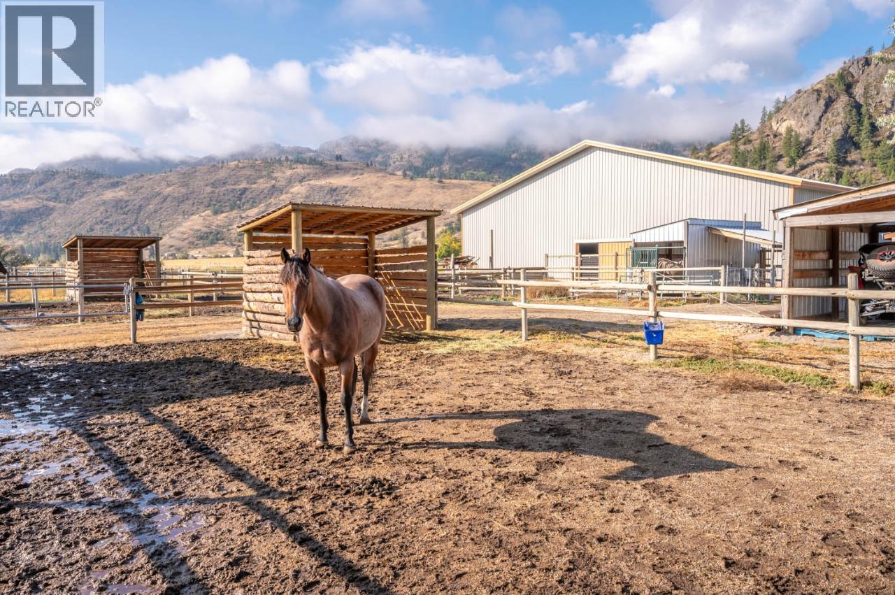 300 Jones Way Road, Oliver