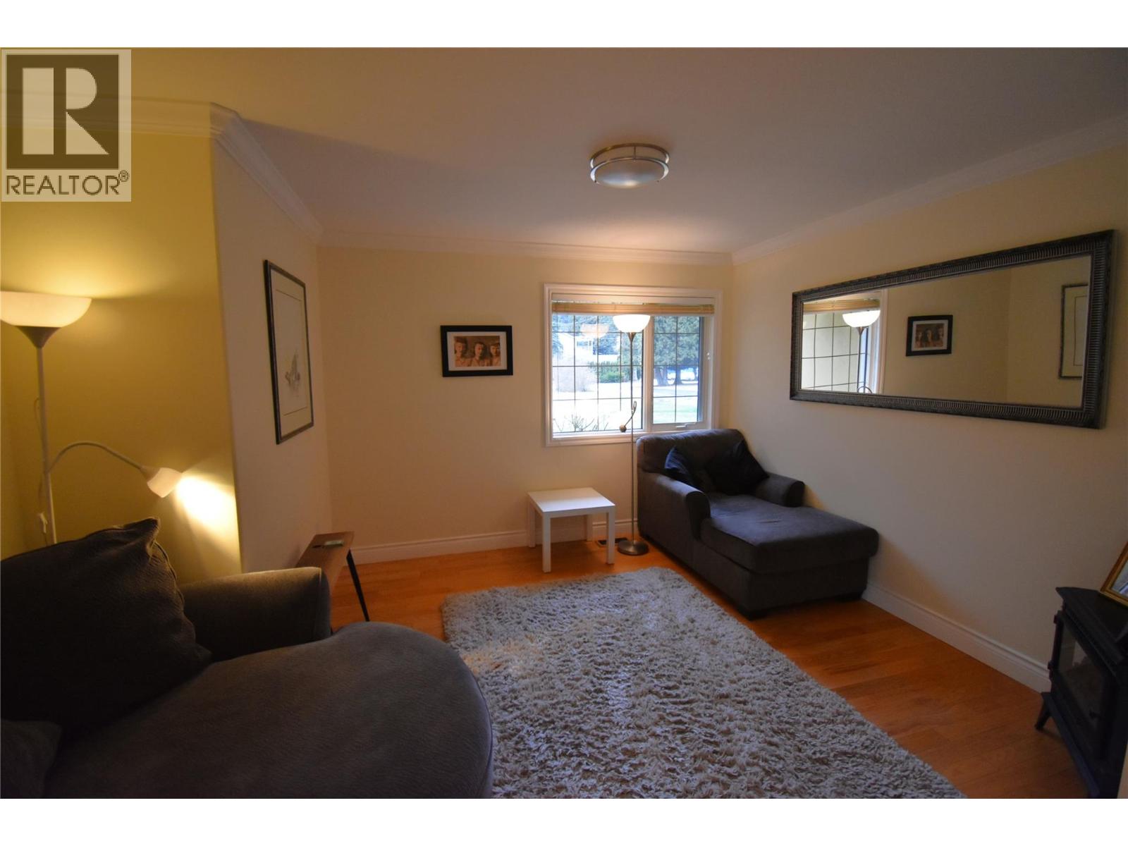 2601 9th Avenue, Castlegar