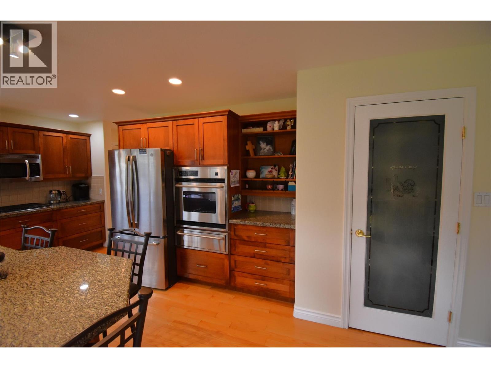 2601 9th Avenue, Castlegar