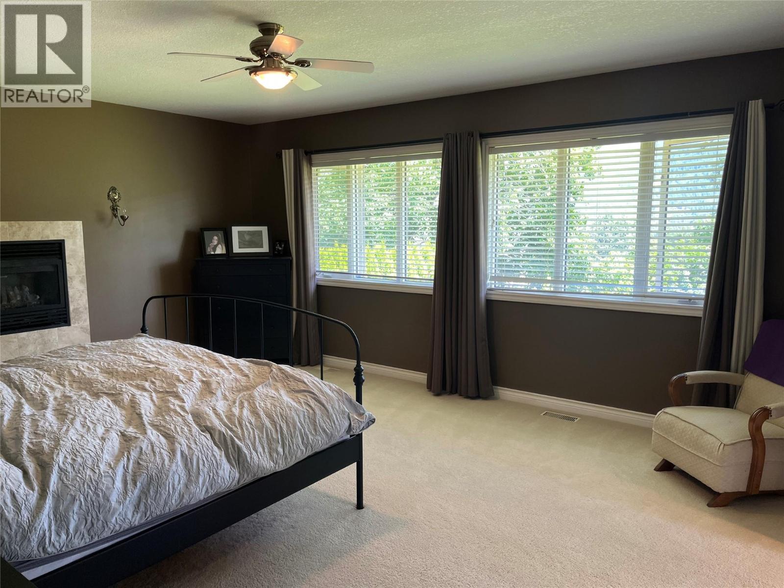 2601 9th Avenue, Castlegar