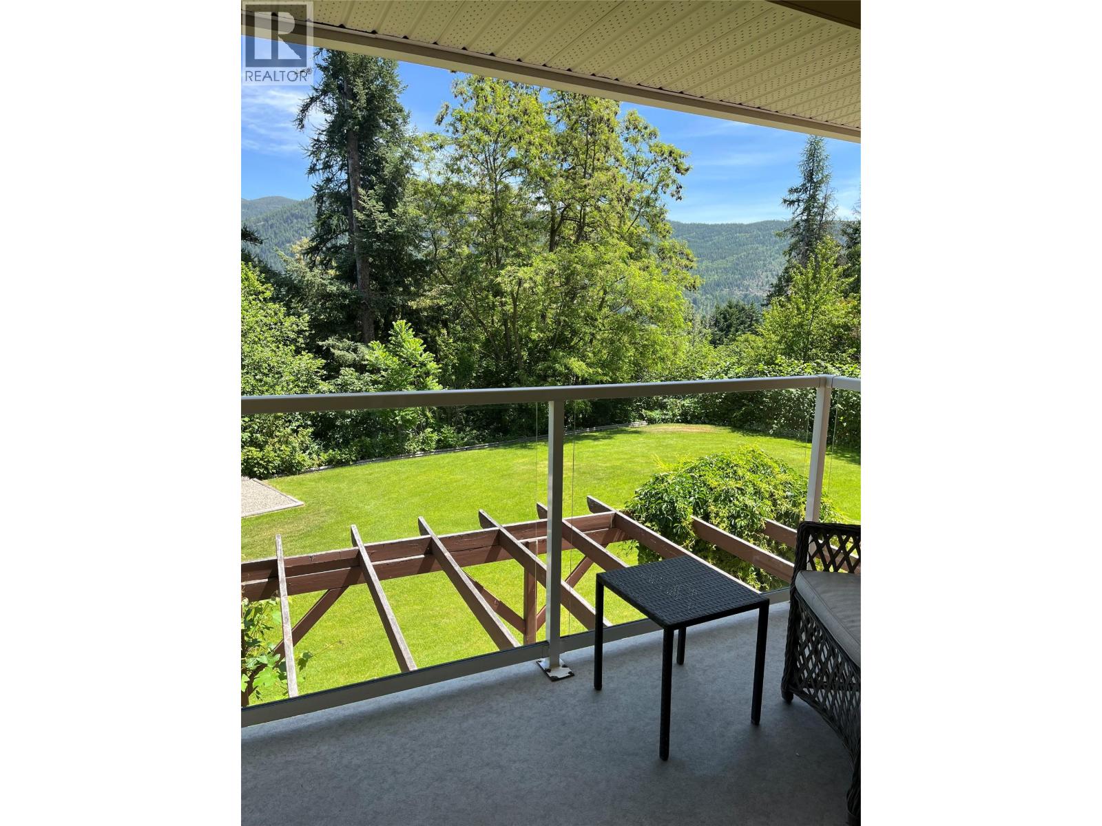 2601 9th Avenue, Castlegar