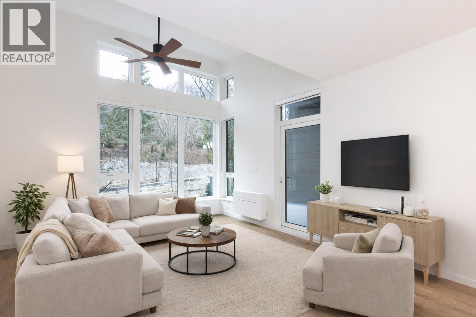 610 1504 SCOTT CRESCENT, Squamish