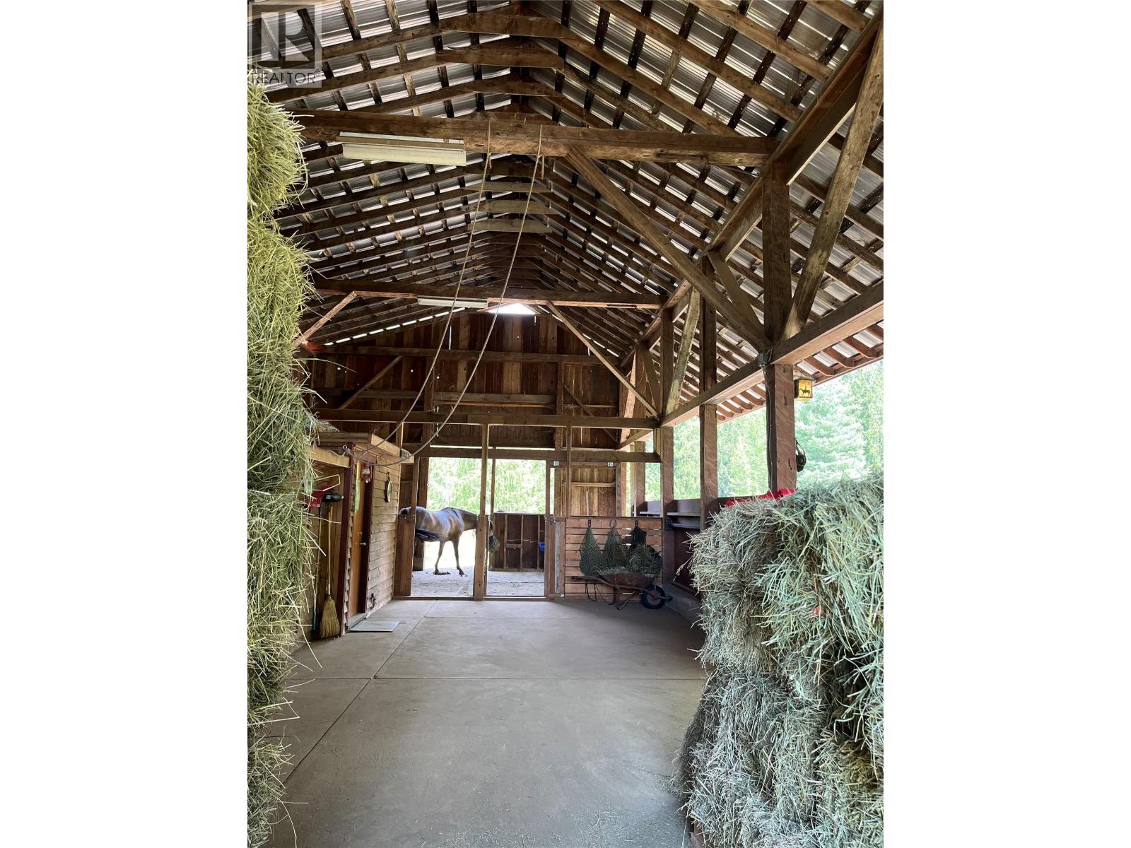 3371 Highway 3B, Fruitvale