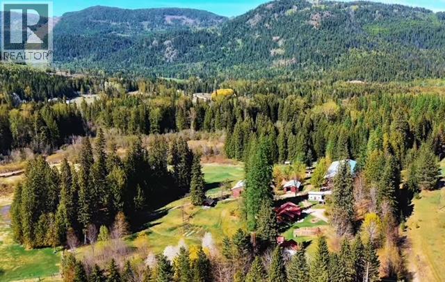 3371 Highway 3B, Fruitvale