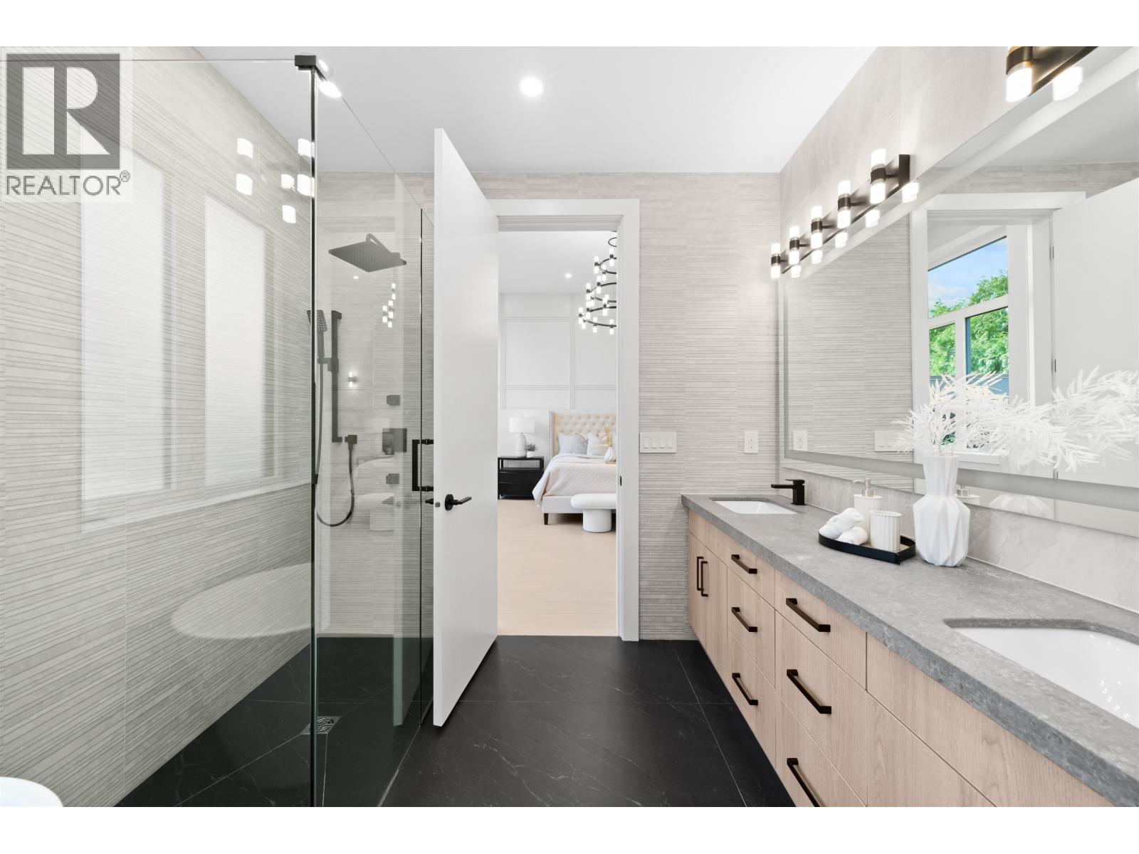 6400 RIVERDALE DRIVE, Richmond