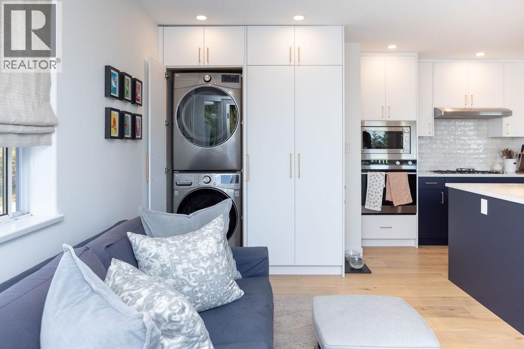 341 HARRY ROAD, Gibsons