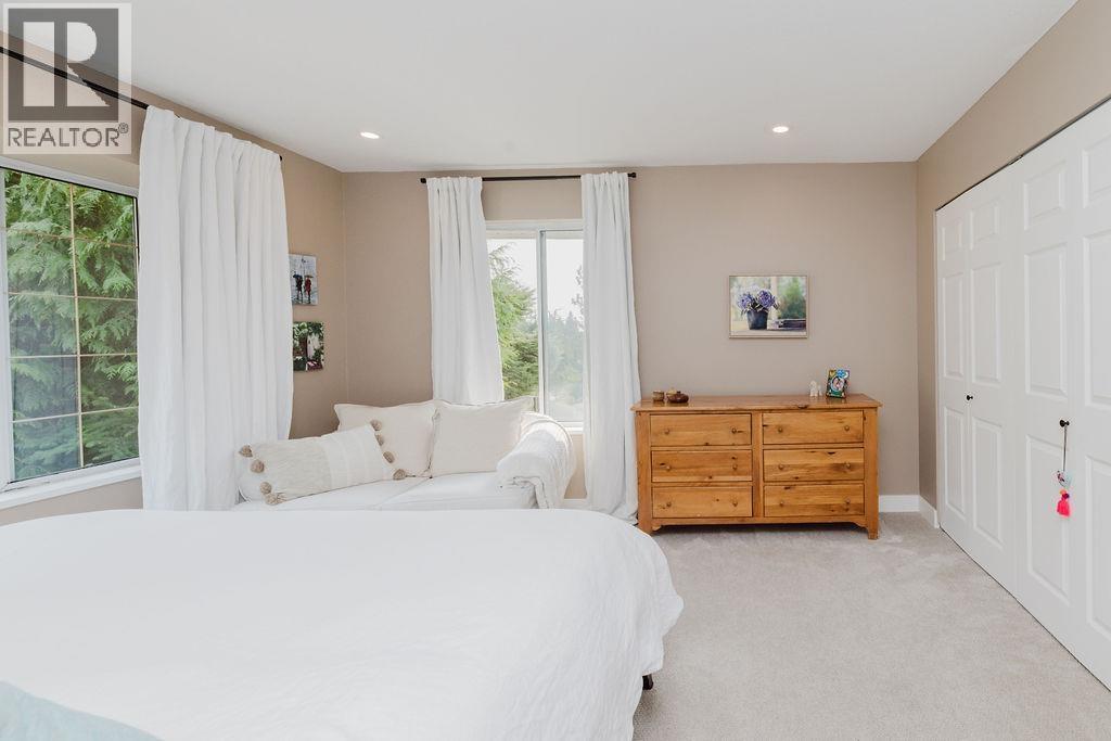 341 HARRY ROAD, Gibsons