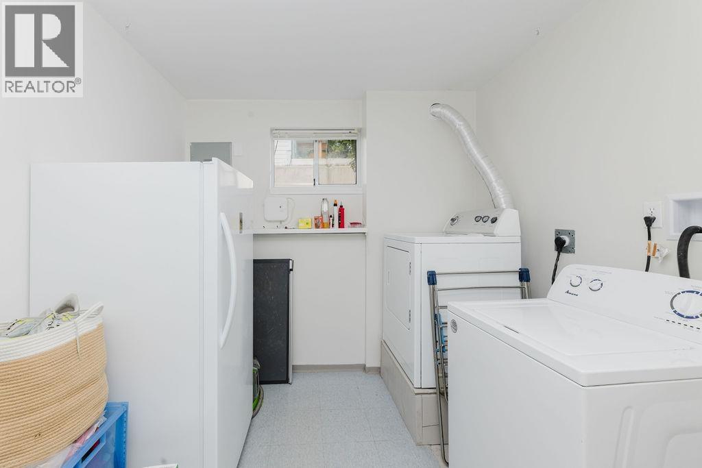 341 HARRY ROAD, Gibsons