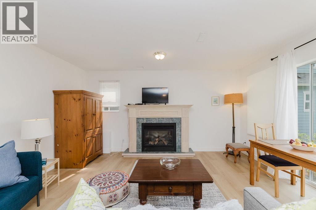 341 HARRY ROAD, Gibsons