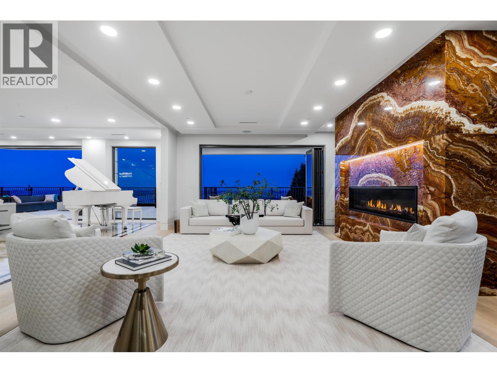 1123 CRESTLINE ROAD, West Vancouver