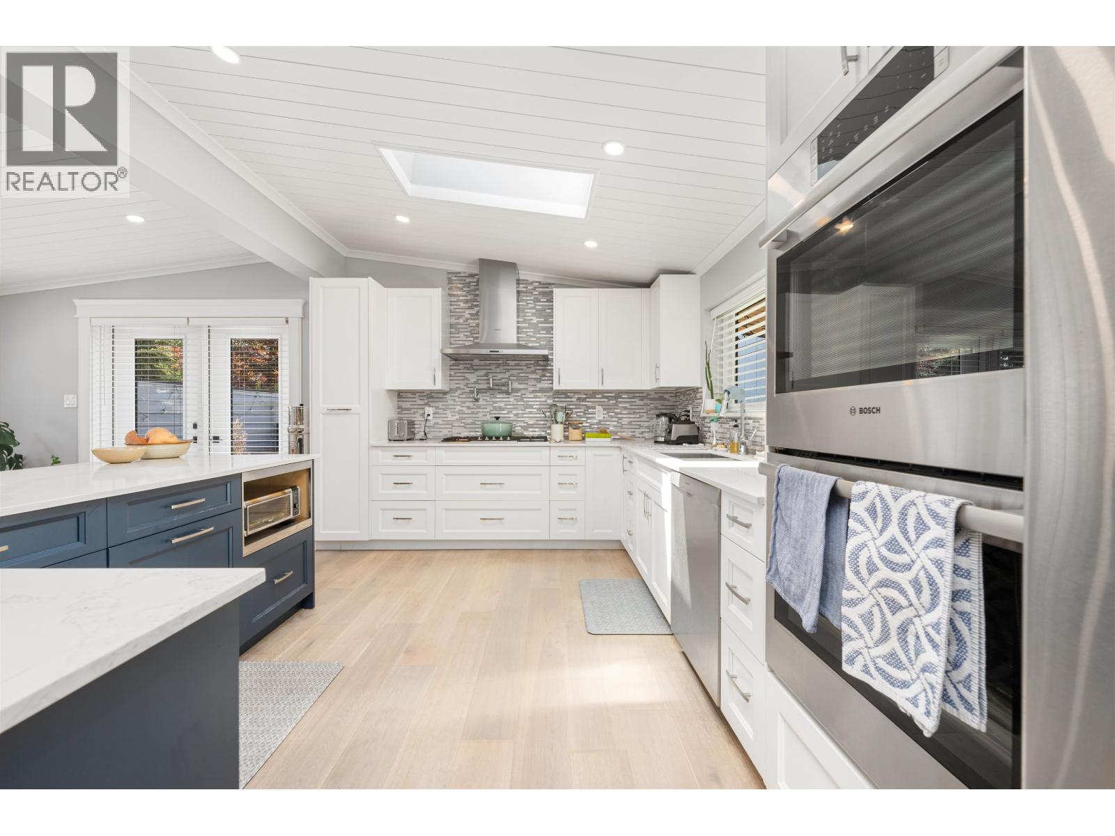 2361 FRIEDEL CRESCENT, Squamish