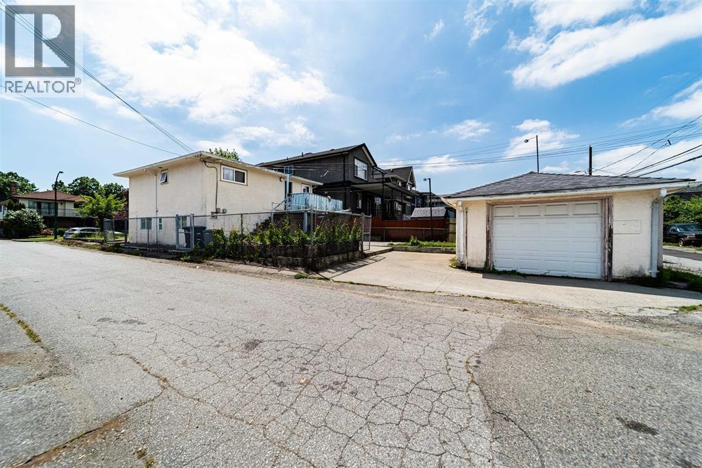 3687 E 26TH AVENUE, Vancouver