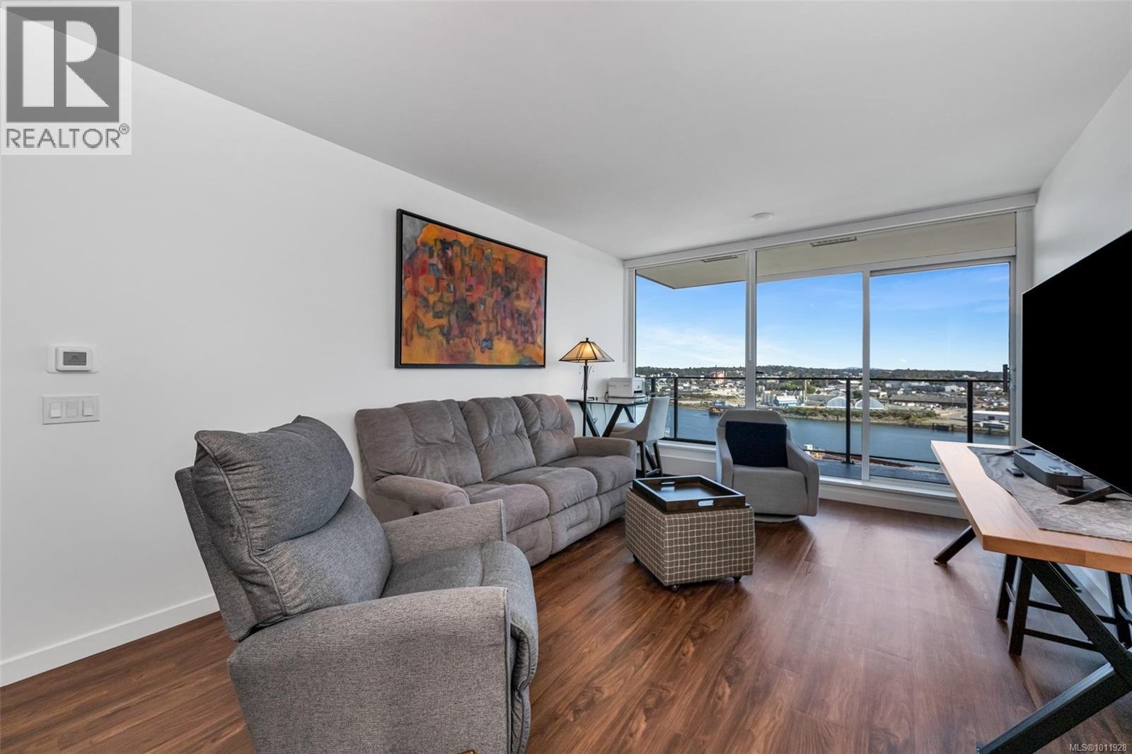 1108 363 Tyee Road, Victoria