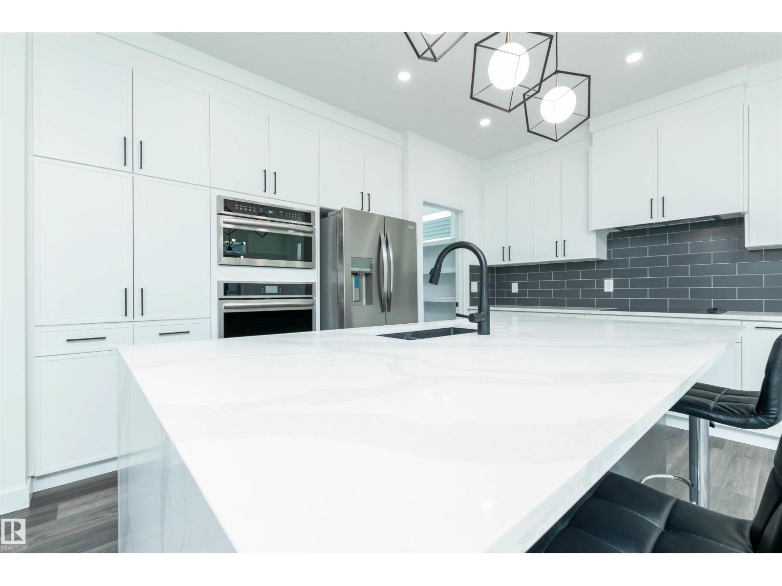 17 Sunbury PL, Sherwood Park