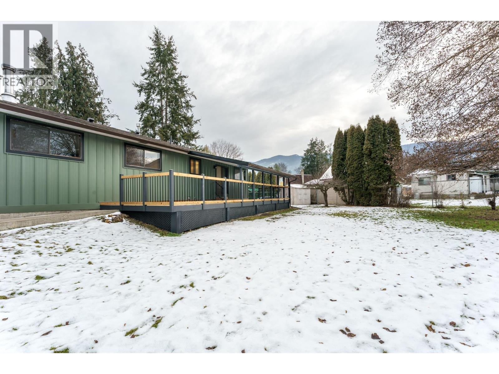 2289 Hayden Place, Armstrong