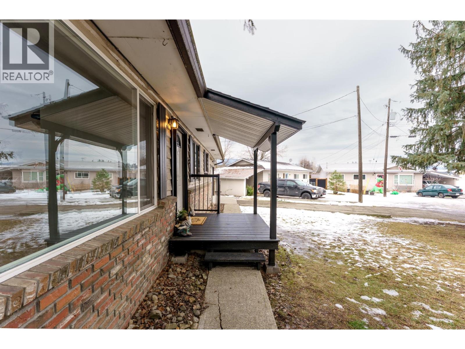 2289 Hayden Place, Armstrong