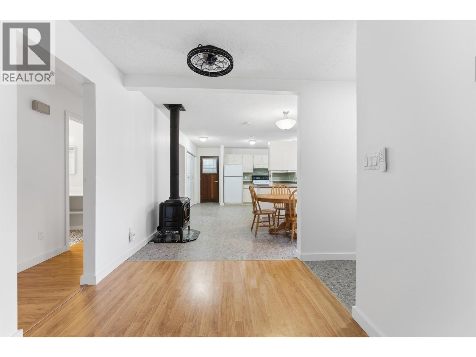 2289 Hayden Place, Armstrong