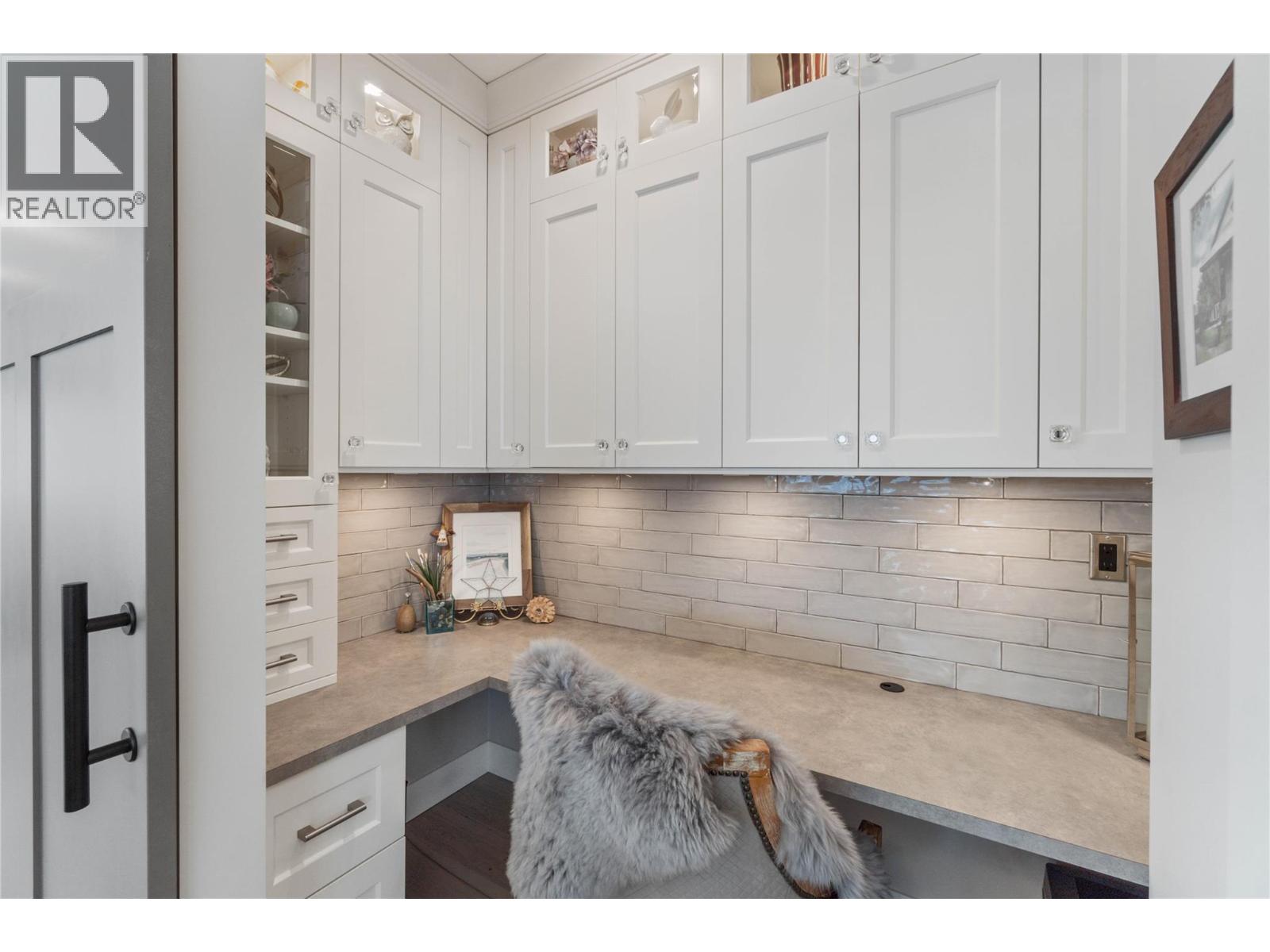 608 Mt Ida Crescent - 13