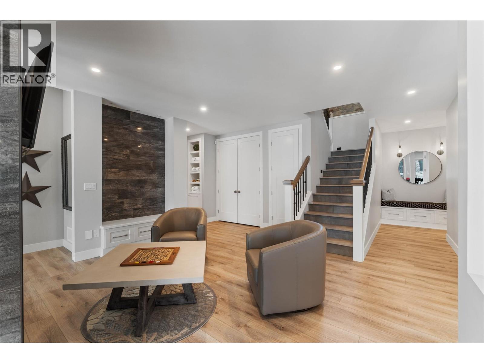 608 Mt Ida Crescent - 31