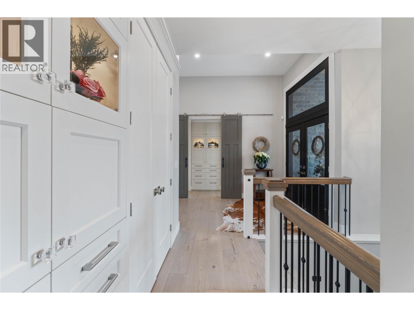 608 Mt Ida Crescent - 15