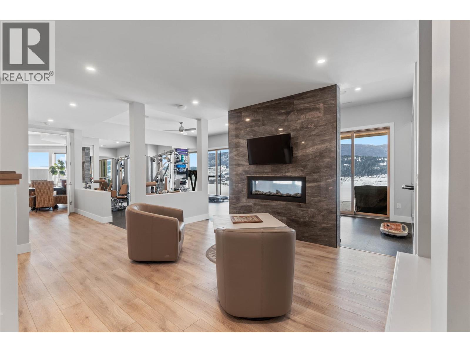 608 Mt Ida Crescent - 32