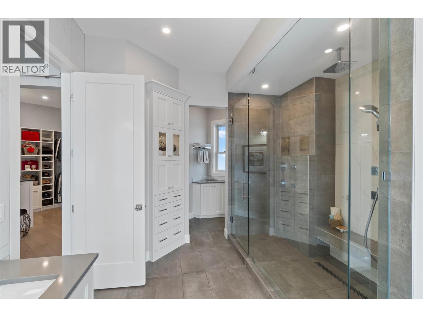 608 Mt Ida Crescent - 25