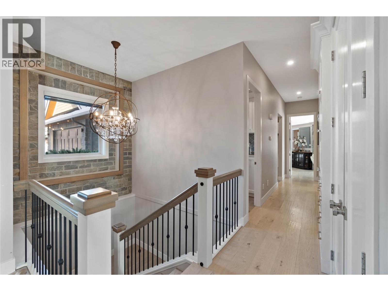 608 Mt Ida Crescent - 30