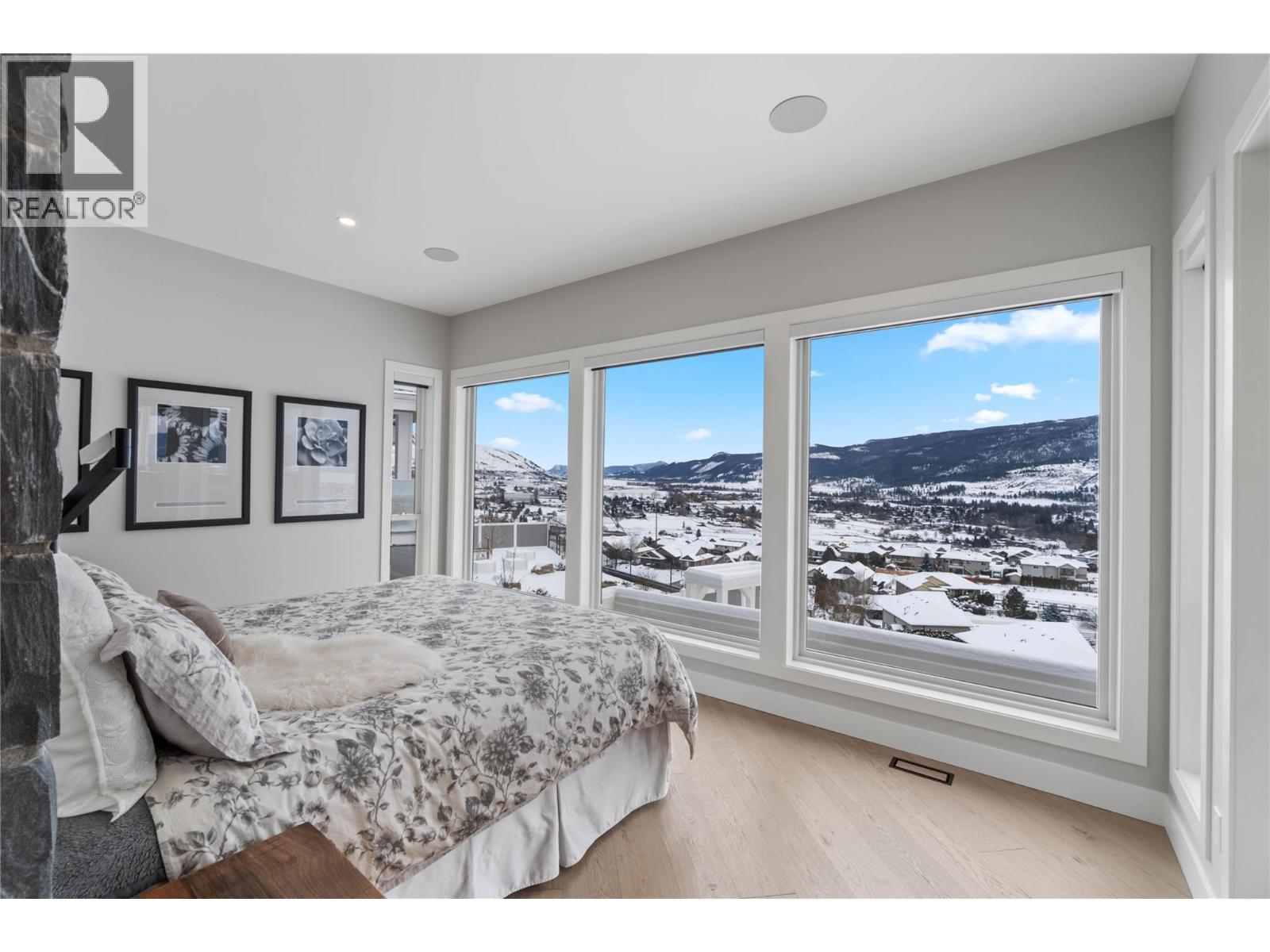 608 Mt Ida Crescent - 20