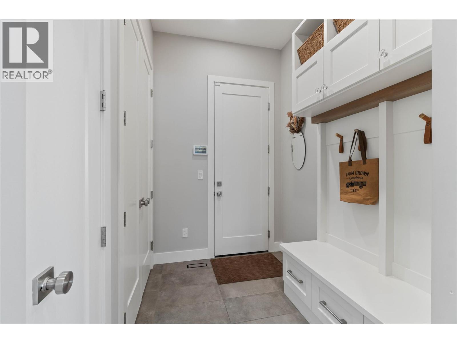 608 Mt Ida Crescent - 52