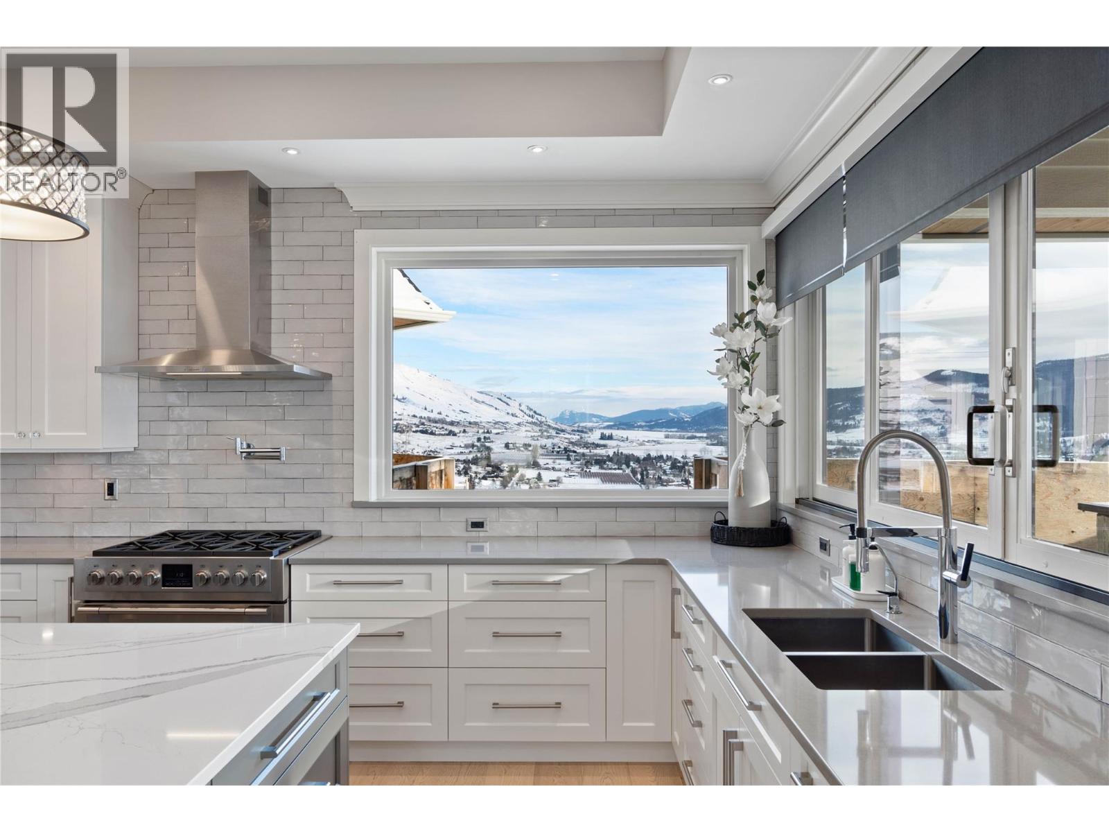 608 Mt Ida Crescent - 9