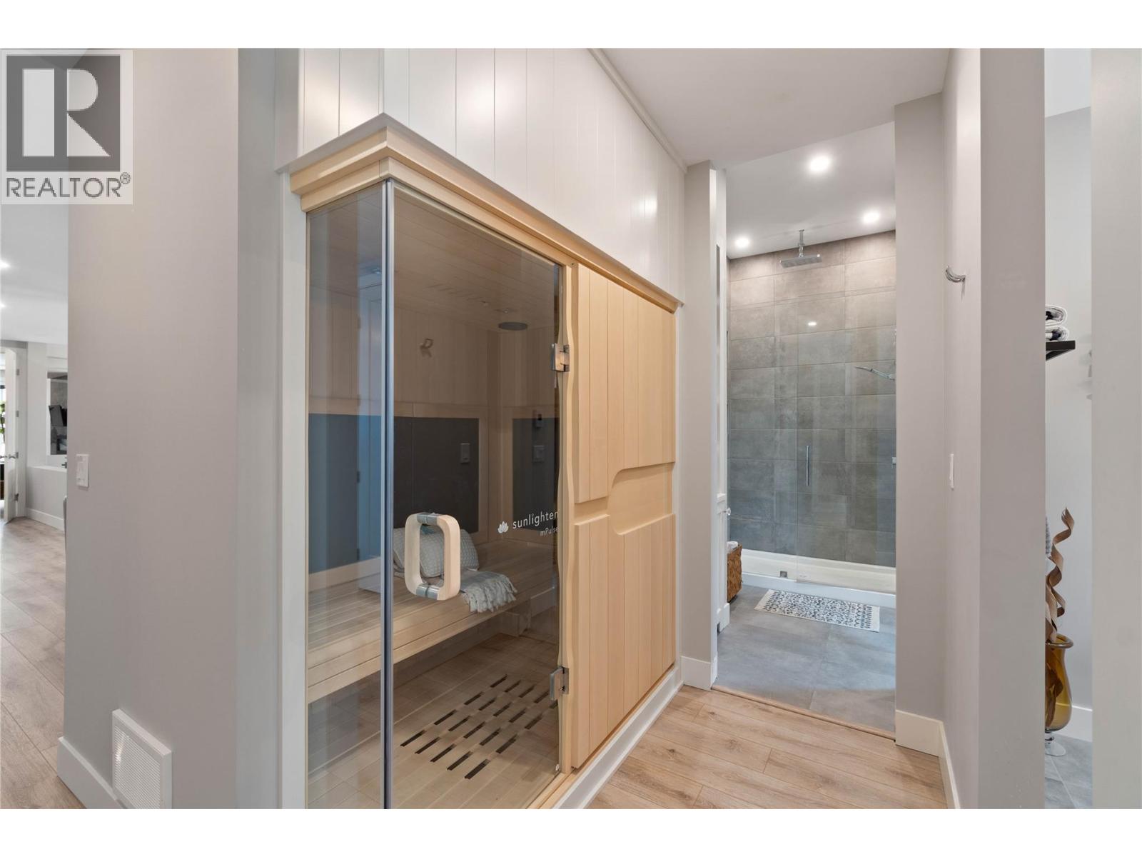608 Mt Ida Crescent - 60