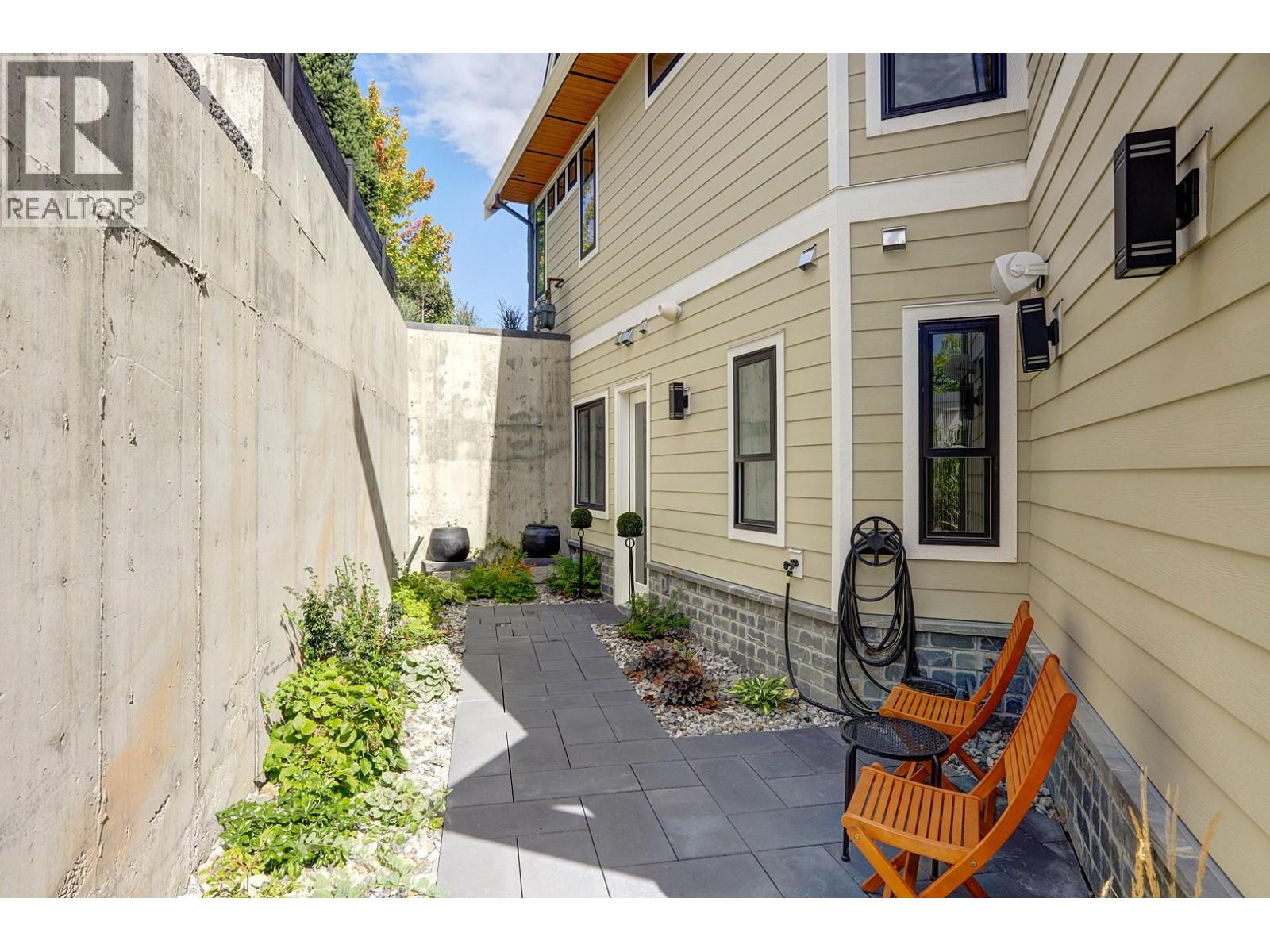 608 Mt Ida Crescent - 57