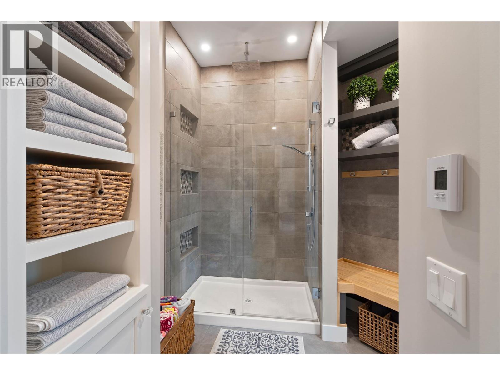 608 Mt Ida Crescent - 61