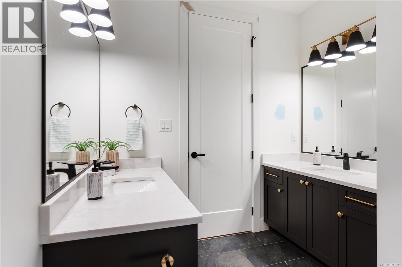  613 Madrona Place, Langford