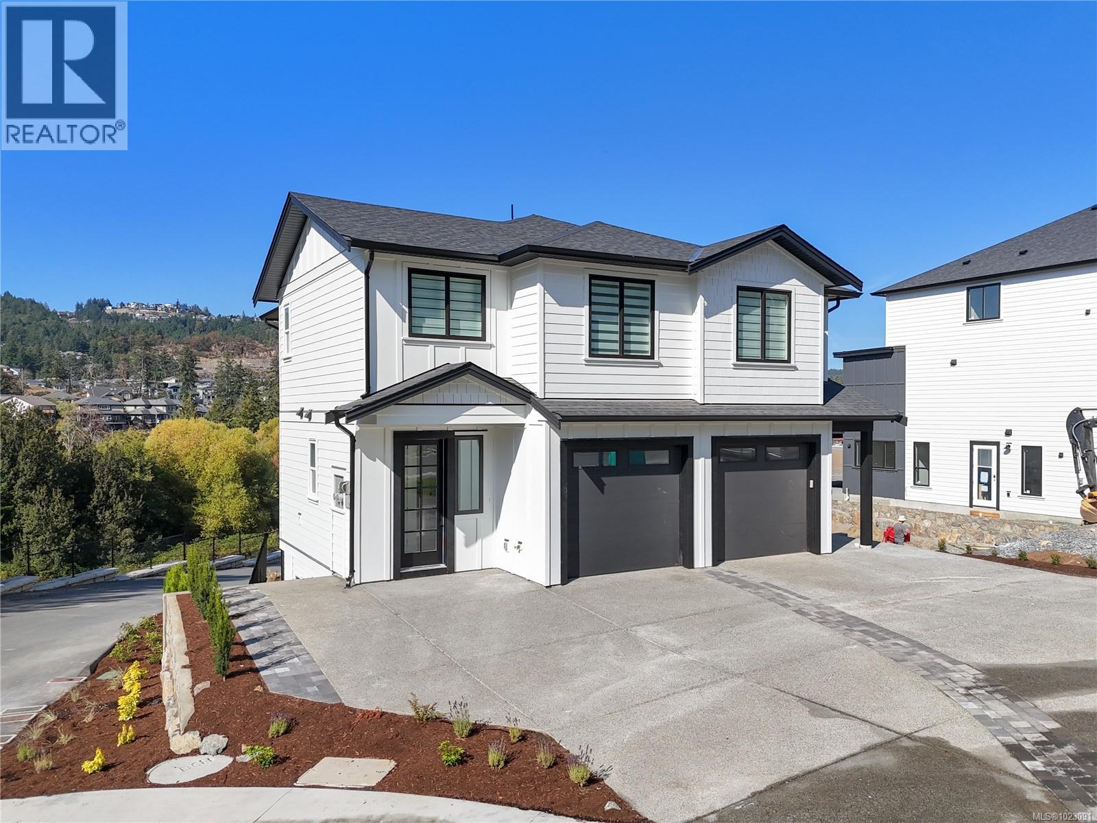  613 Madrona Place, Langford