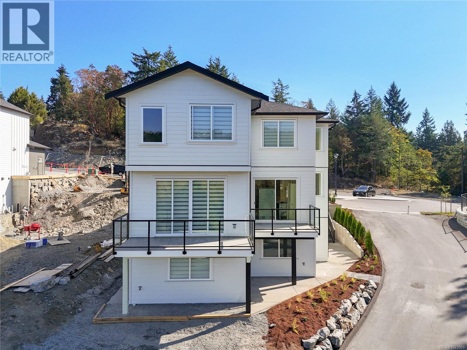  613 Madrona Place, Langford