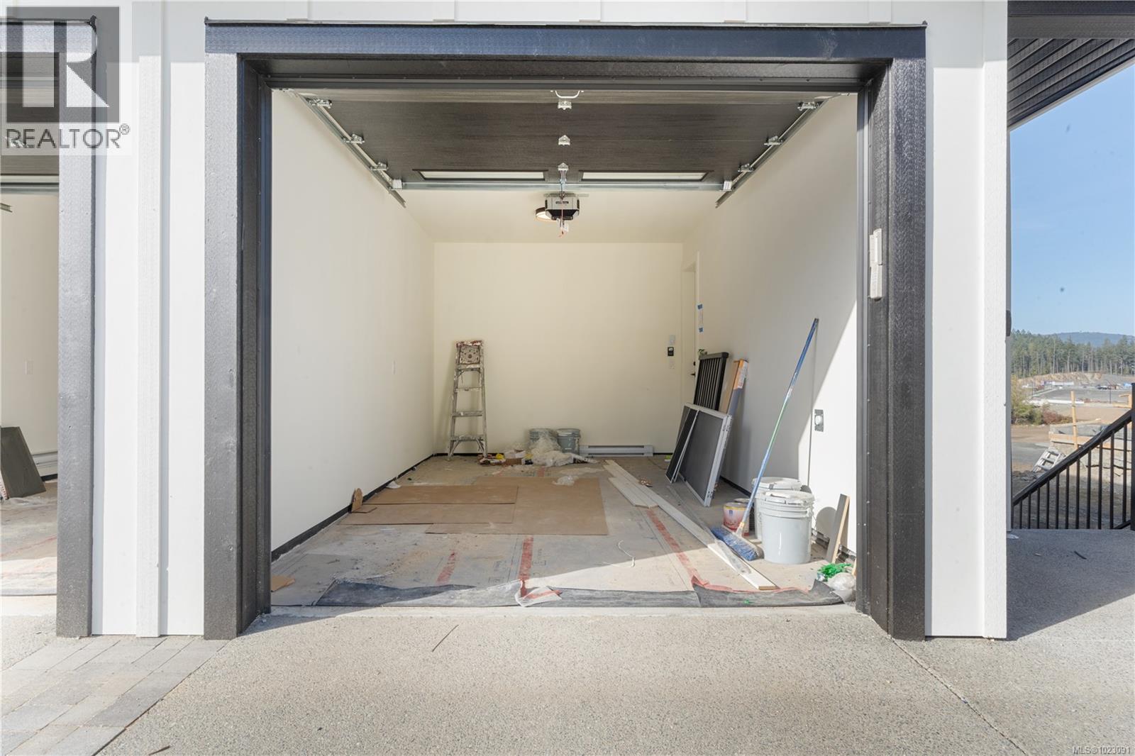  613 Madrona Place, Langford