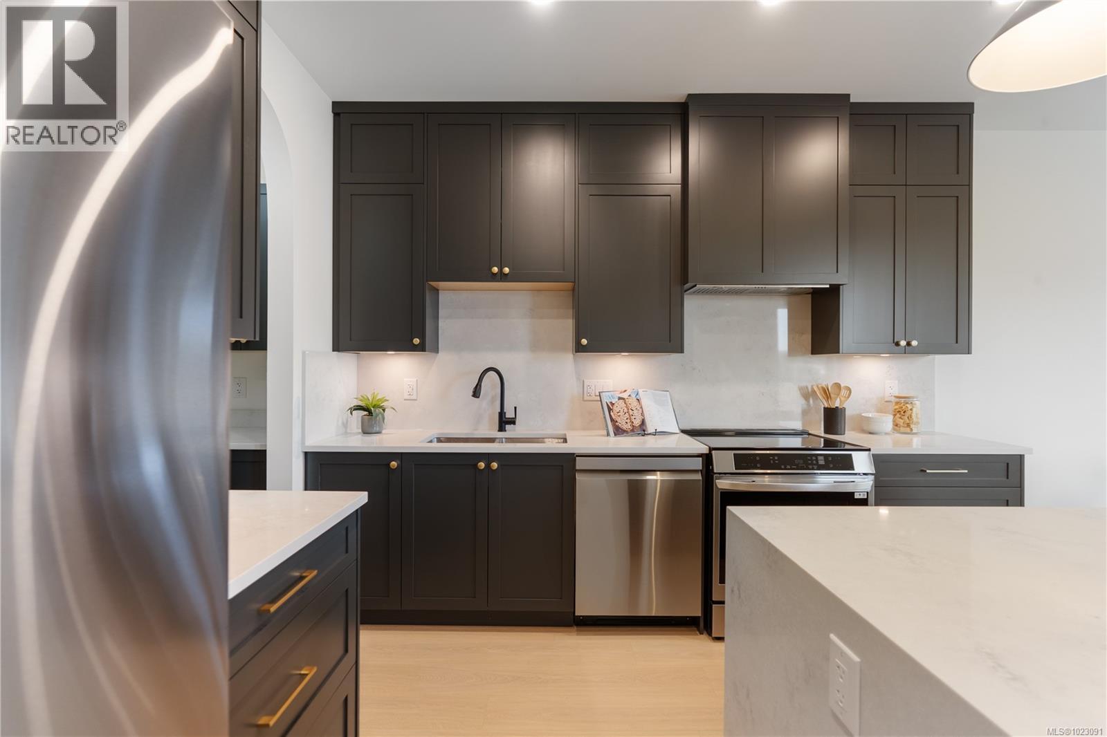  613 Madrona Place, Langford