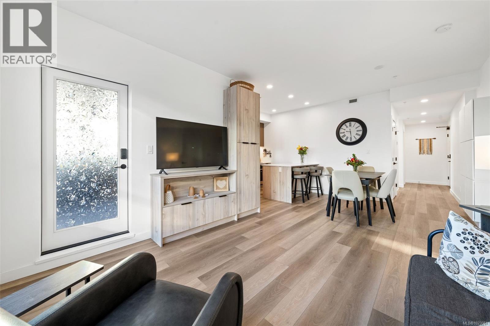 100 3564B Ryder Hesjedal Way, Colwood