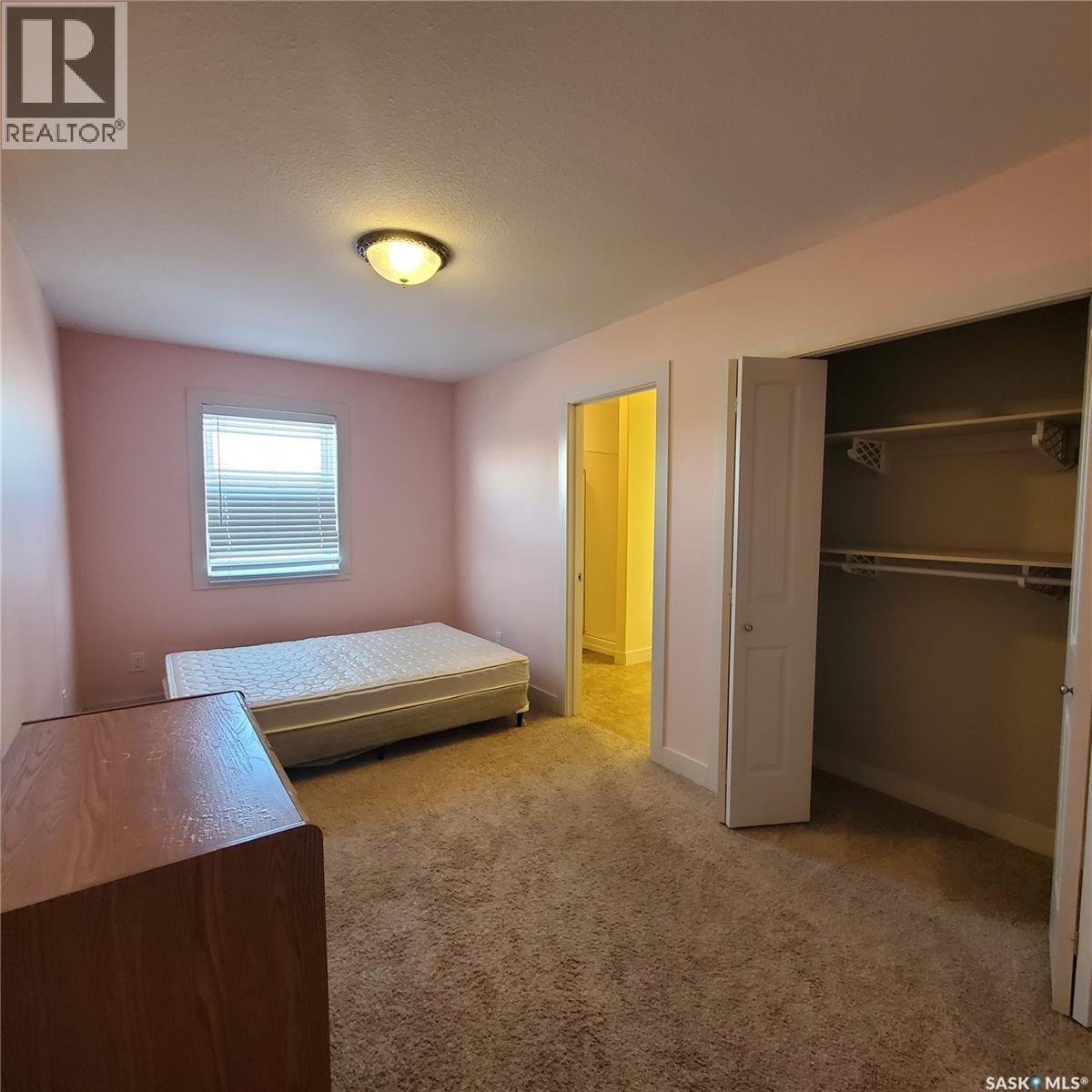 28 1703 Patrick CRESCENT — photo 20