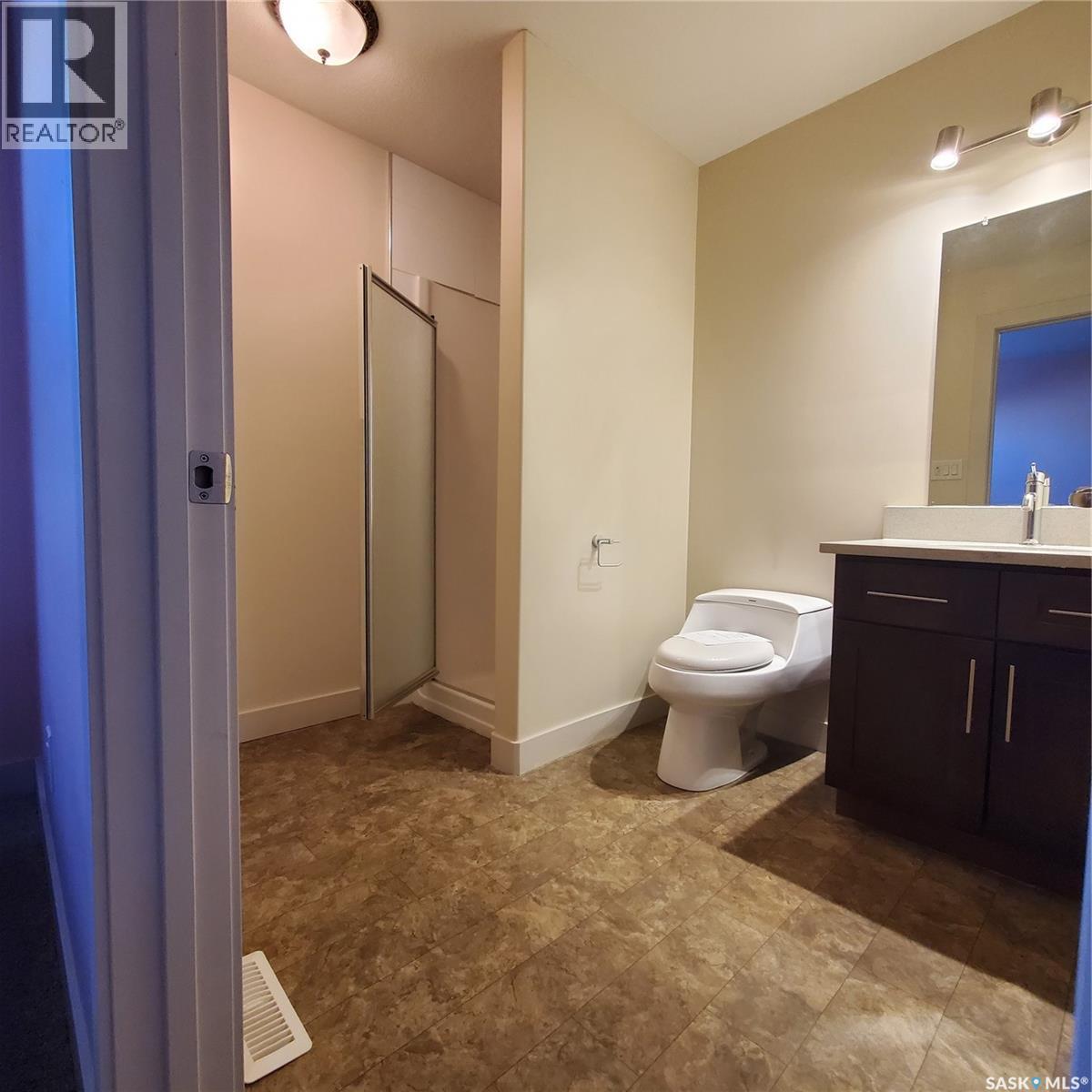 28 1703 Patrick CRESCENT — photo 21