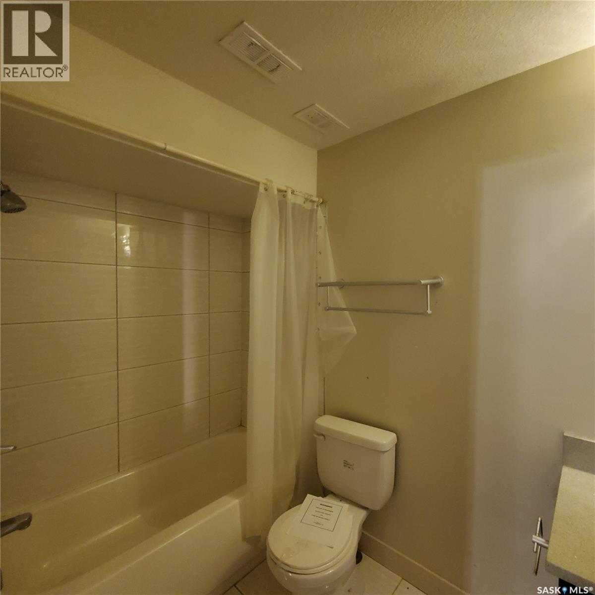 28 1703 Patrick CRESCENT — photo 29