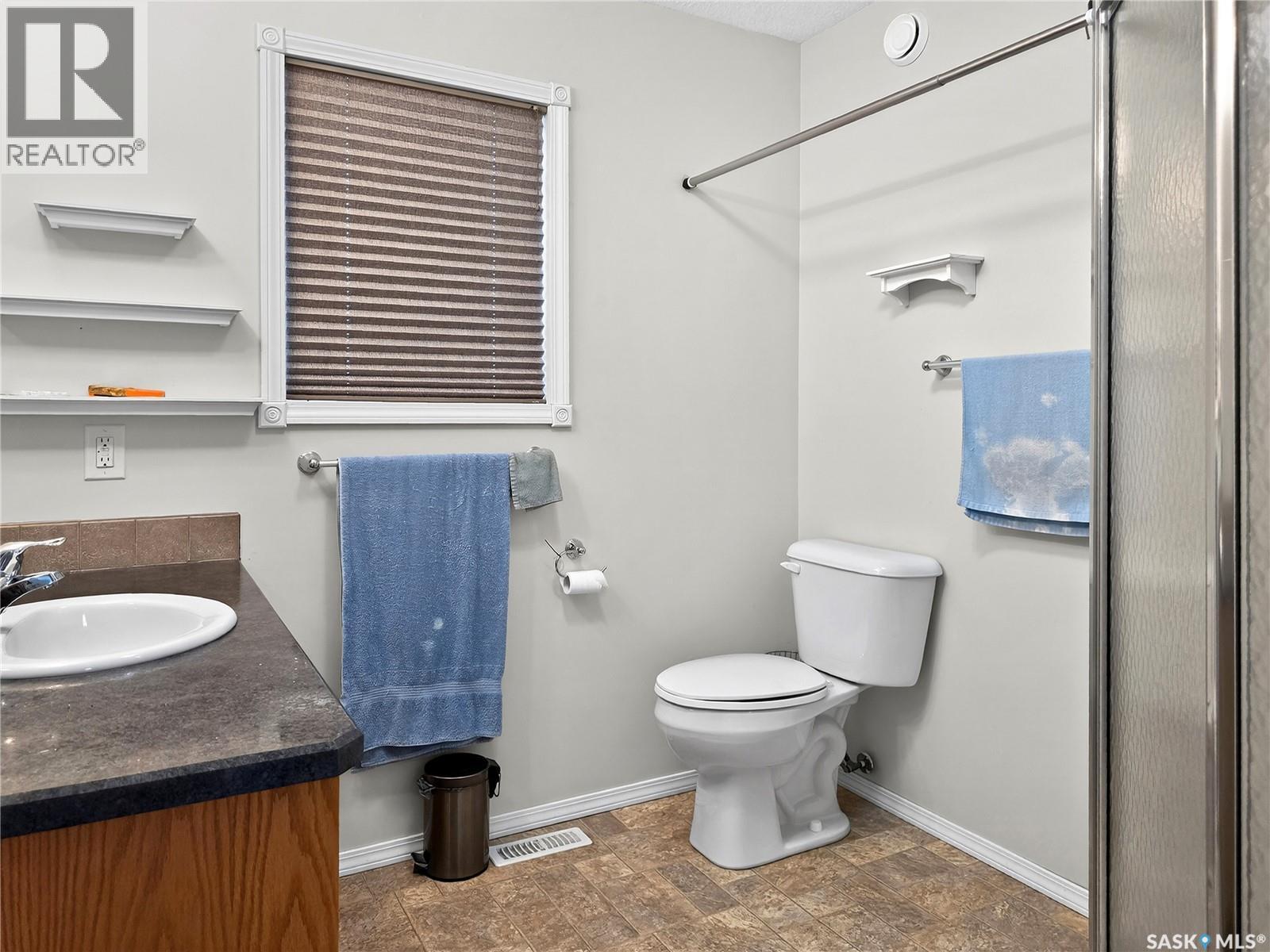 105 Nelson AVENUE — photo 29