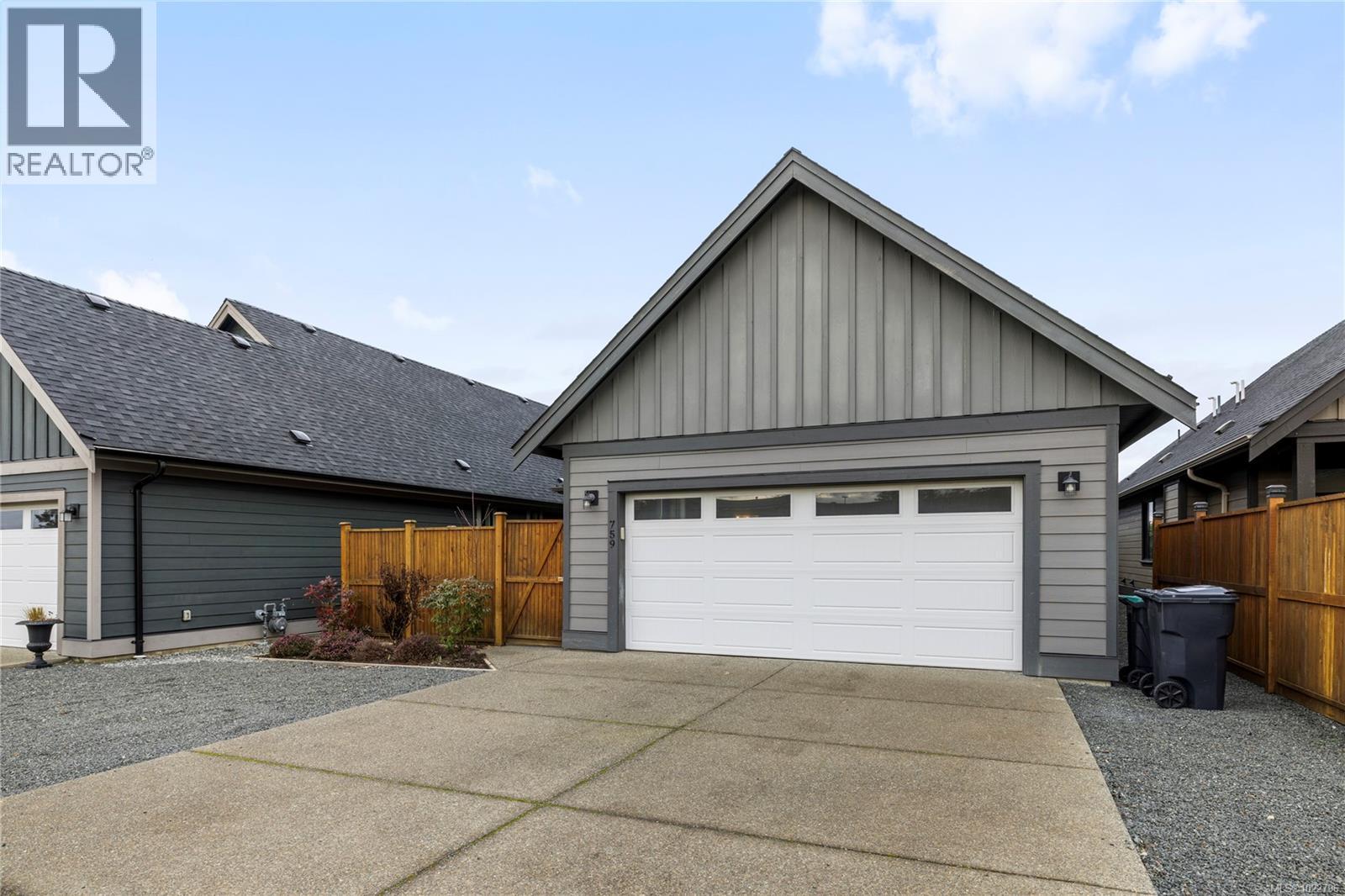 759 Briarwood Dr, Parksville