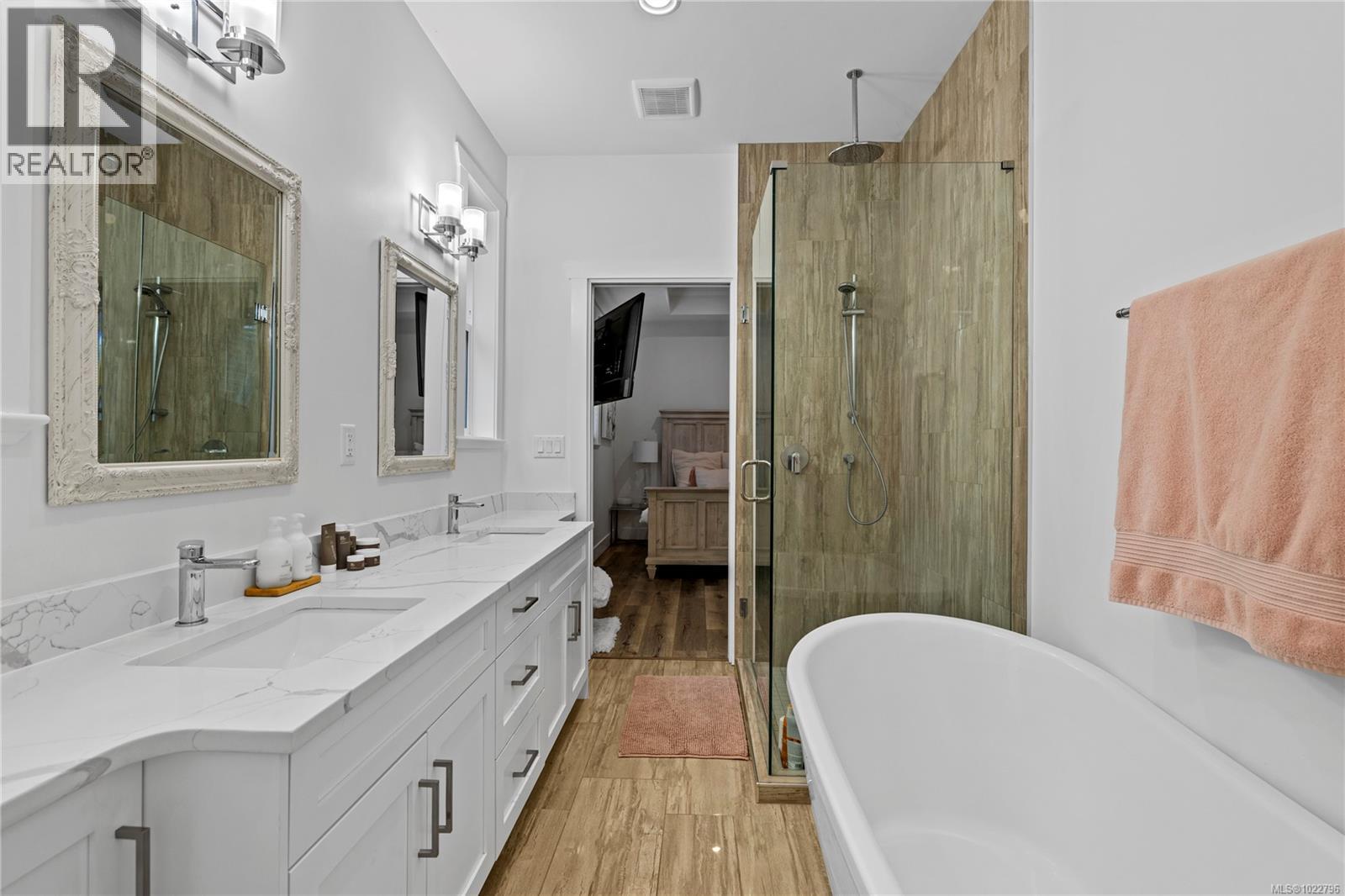 759 Briarwood Dr, Parksville